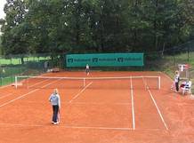 Linda und Anja beim Spiel